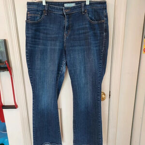 Levi's Women's 580 Bootcut Jeans in Size 18M